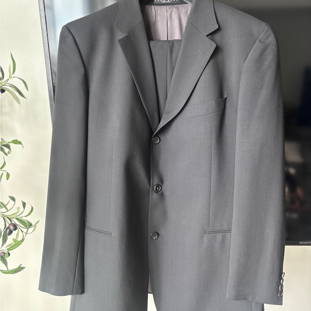 Hugo Boss Elegant Black Suit Jacket and Pants